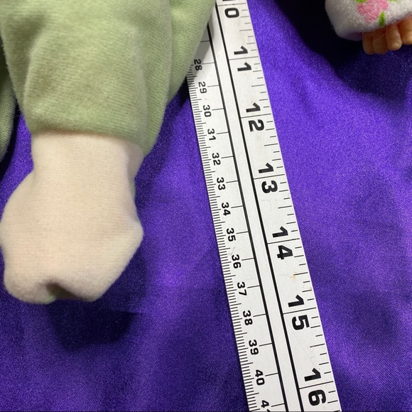 📌 Vintage Cute Cititoy Baby Doll 1990 and Tollytots Baby Doll both with cloth - Picture 14 of 16